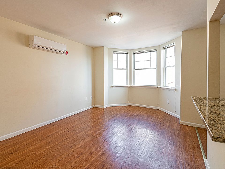 1st image of 1501 W Allegheny Ave #412