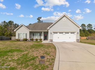 906 Merlin Ct, Jacksonville, NC 28546