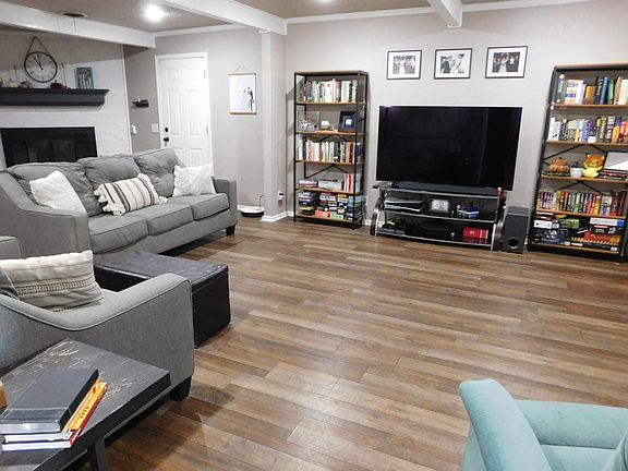 2nd image of 1805 W Avenue G