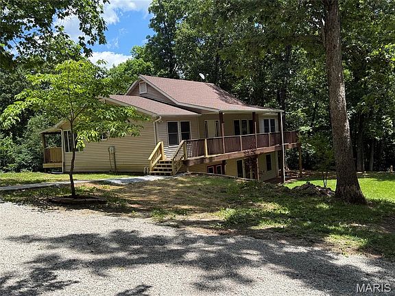 3rd image of 2839 Oberhelman Rd