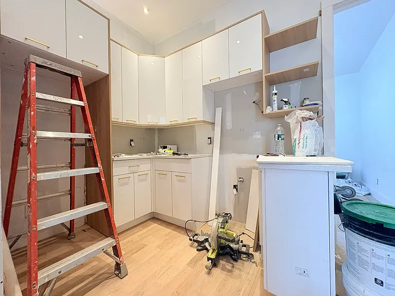 185 Troutman St #2A — Photo 7