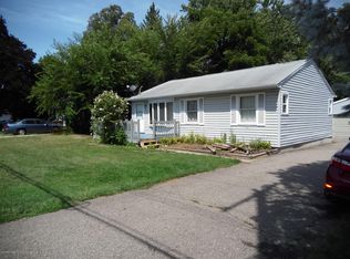 901 E Willoughby Rd, Lansing, MI 48911