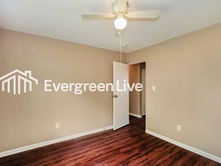 2549 Berthbrook Dr — Photo 10