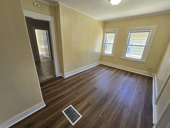 3rd image of 14 Vine St #2