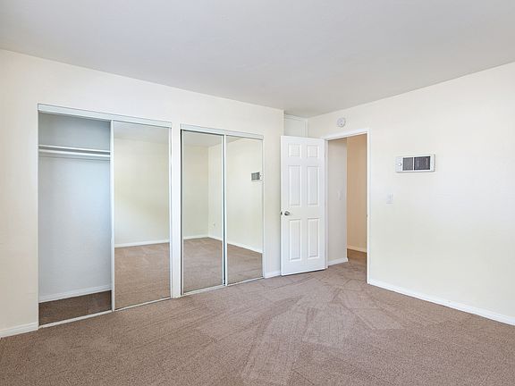 4th image of 1562 Altadena Ave APT B