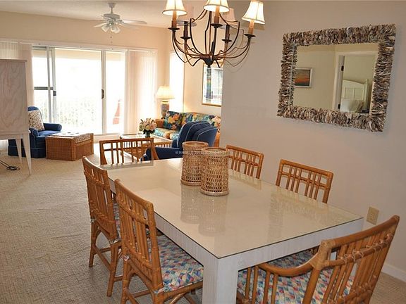 4th image of 77 Ocean Ln APT 516
