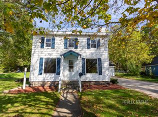 721 Avery St, Lowell, MI 49331