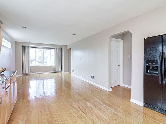 4th image of 4559 S Keeler Ave