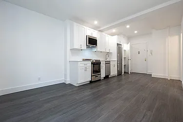 Rented by Rita S Citrin, LREB