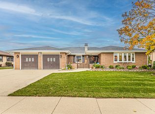 105 Mendon Ln, Schaumburg, IL 60193