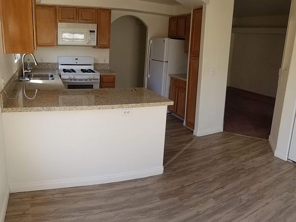 3rd image of 8408 White Eagle Ave Unit 203