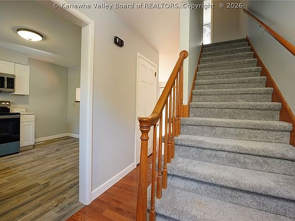 4th image of 717 Castlegate Rd