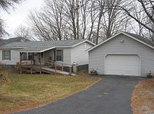 310 Fisk Rd, Moriah, NY 12960