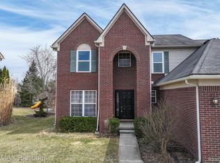 3562 Fieldcrest Ln, Ypsilanti, MI 48197