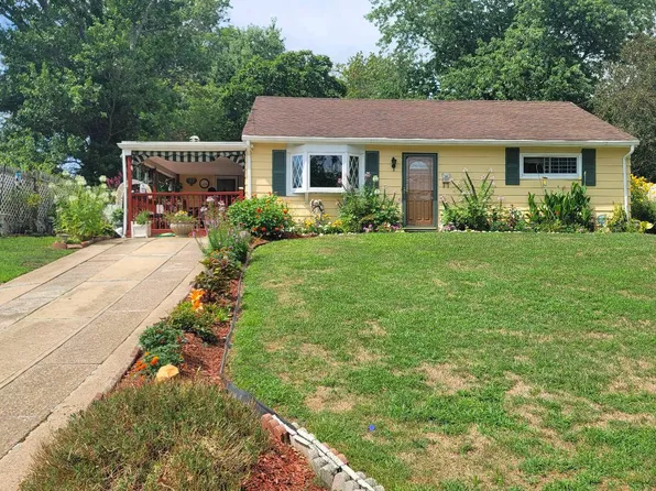 16 Theresa St, Ewing, NJ 08618