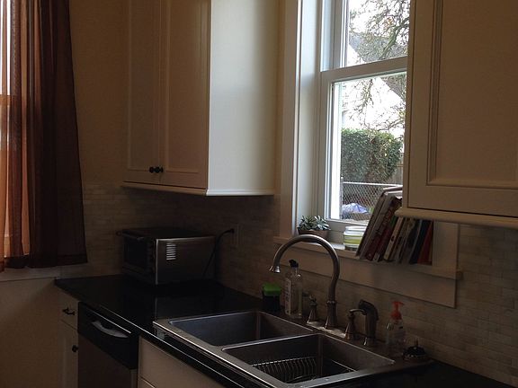 Kitchen w/ lots of storage