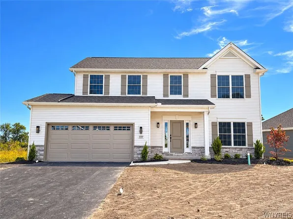 5151 Bridle Path Ln, Lewiston, NY 14092