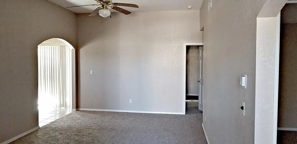 3 bed, 2.0 bath, 1210 sqft, $1,300 — Photo 3