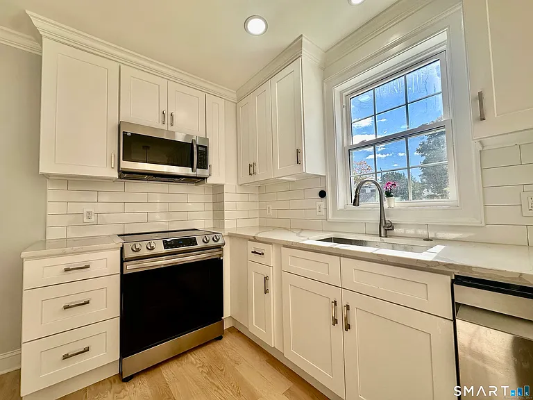 123 East Ave — Photo 7
