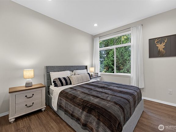 3rd image of 12712 Admiralty Way #B301