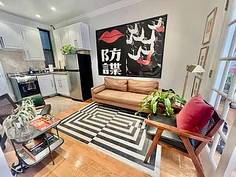 Rented by R New York