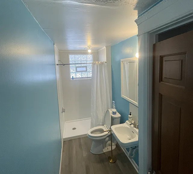 399 W Warren Ave #1 — Photo 3