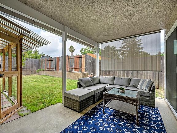 5th image of 7021 Stanford Oak Dr