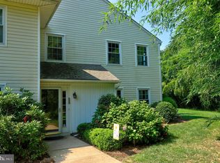 104 Briarcliff Ct, Glen Mills, PA 19342
