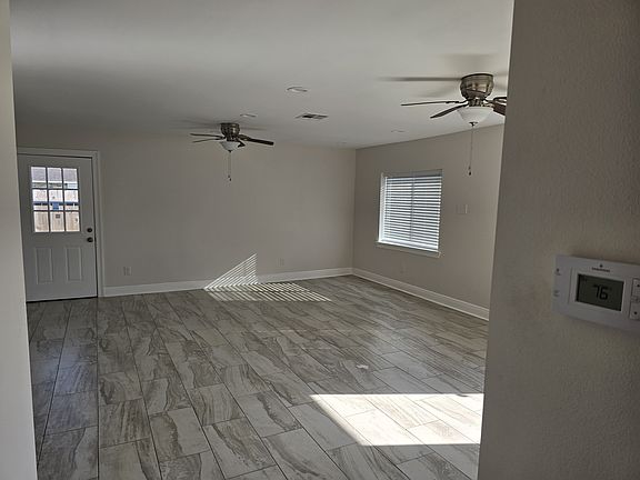 5th image of 900 W Krueger Ln