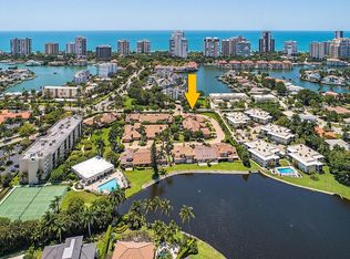 4028 Crayton Rd, Naples, FL 34103