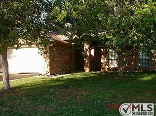 721 Thornhill Ln, Garland, TX 75040
