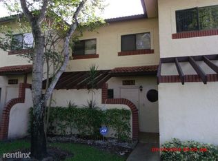 8843 Springtree Lakes Dr, Fort Lauderdale, FL 33351