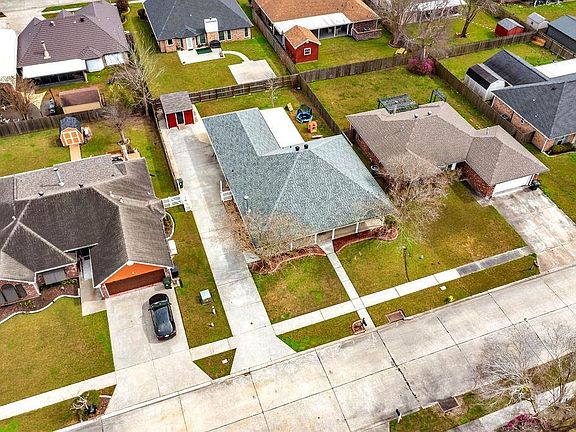 4th image of 217 Windward Dr