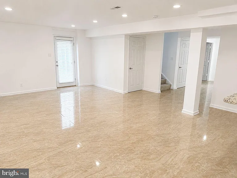 12489 Pfitzner Ct — Photo 7