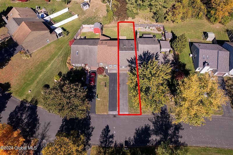 2nd image of 70 Westchester Drive