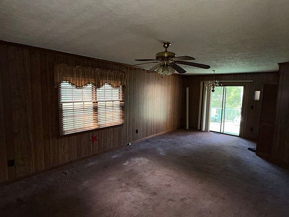3rd image of 318 Sharman St