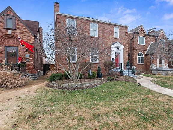 3rd image of 6208 Tholozan Ave