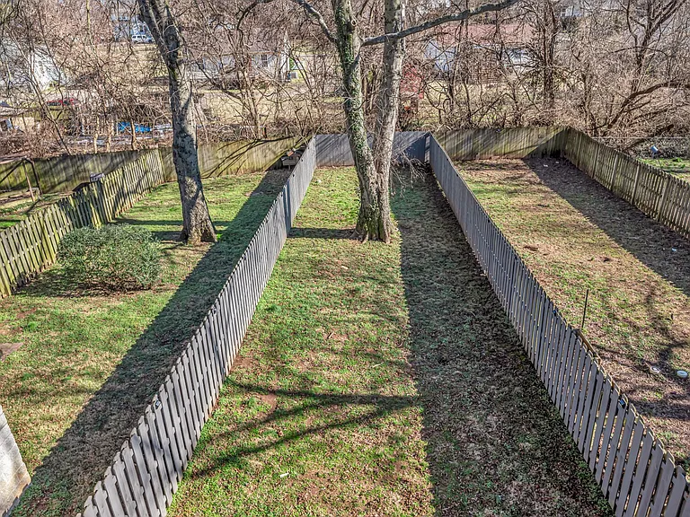 Inga St — Photo 23