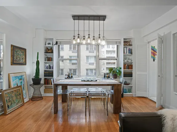 400 East 52nd Street image 1 of 5