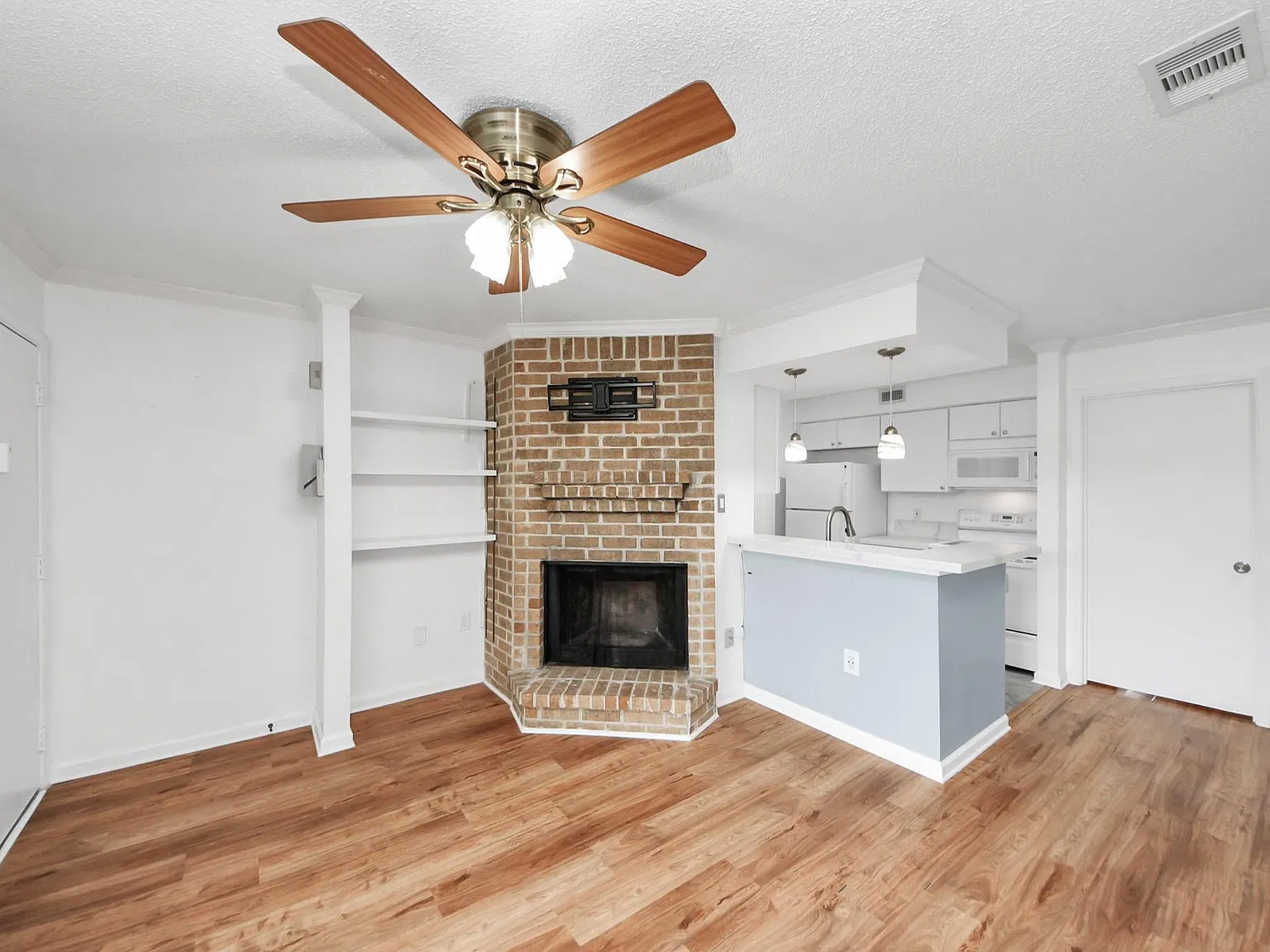 1 bed, 1.0 bath, 648 sqft, $950 — Photo 4