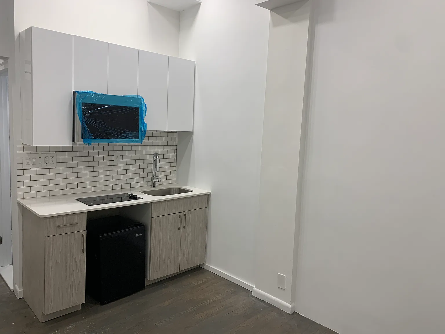 Studio, 9999 sqft, $2,100 — Photo 2