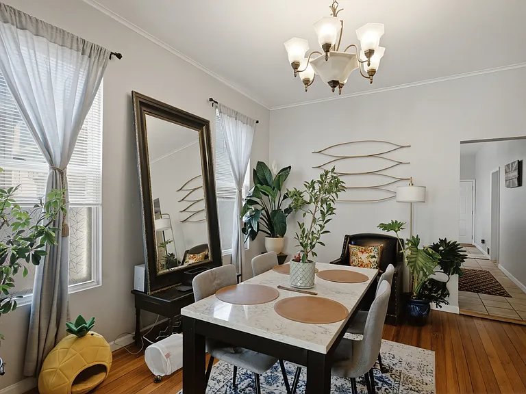 3814 N Marshfield Ave #1 — Photo 2