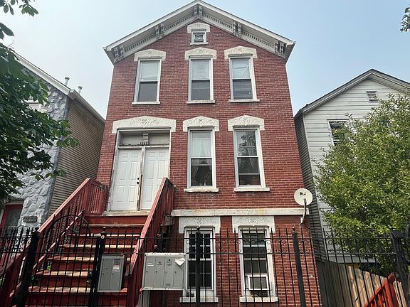 2nd image of 1638 W 21st St Unit 2