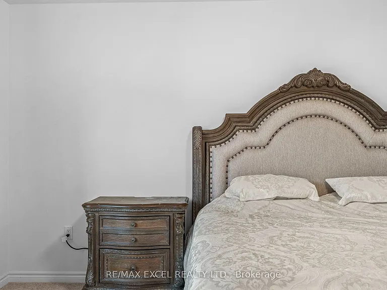 37 Macpherson St — Photo 47