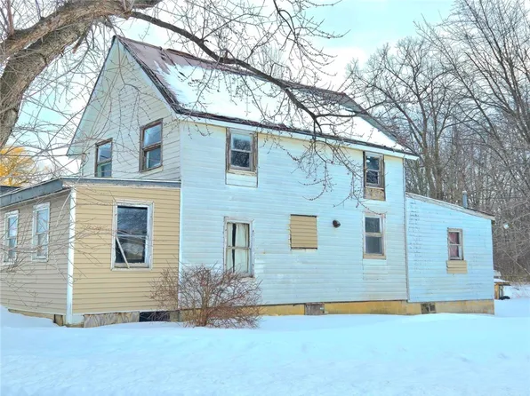 4010 Ridgeway St, Williamson, NY 14589