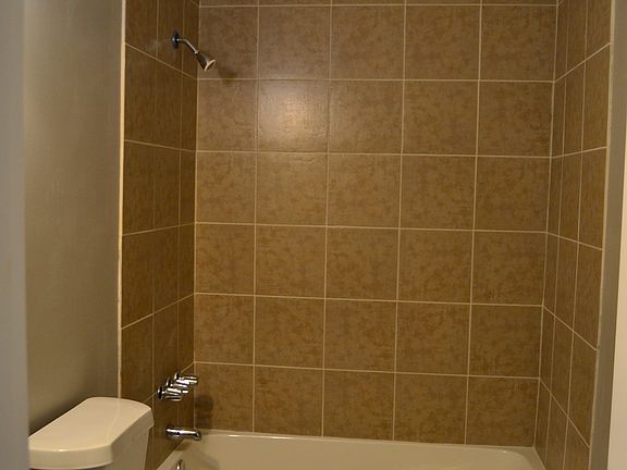 Tiled Tub Surround