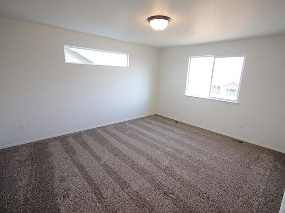 5th image of 2103 Reliance Dr
