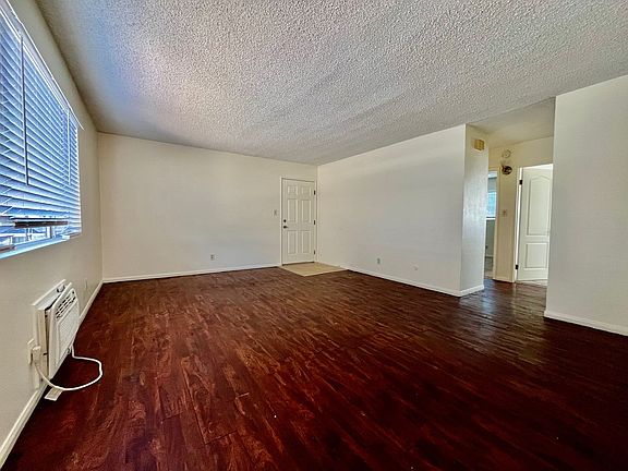 2nd image of 471 Ballantyne St Unit 49
