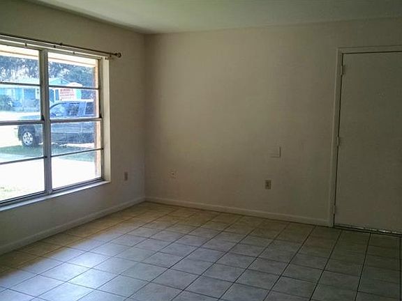 5th image of 2802 Mineola Dr
