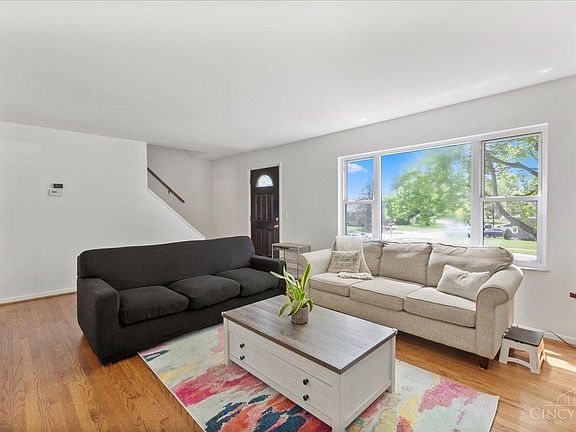 3rd image of 3364 Westmont Cir